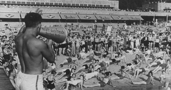 KdF event at Strandbad Wannsee