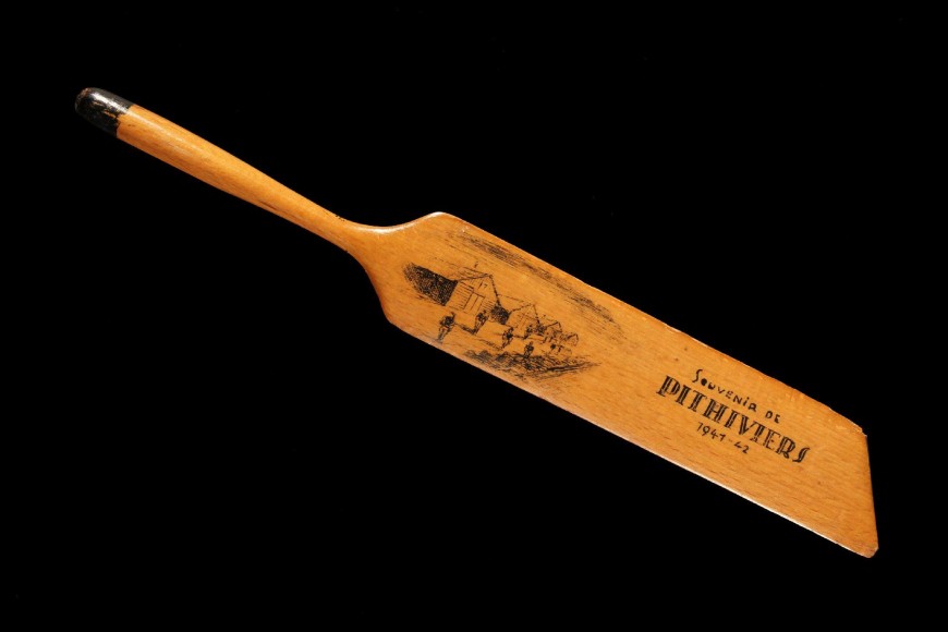 Handle for a dip-pen made by Isaac Shoenberg in Pithiviers Internment Camp