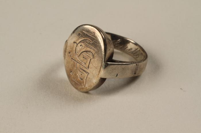A friendship ring saved by a girl in the Riga ghetto.